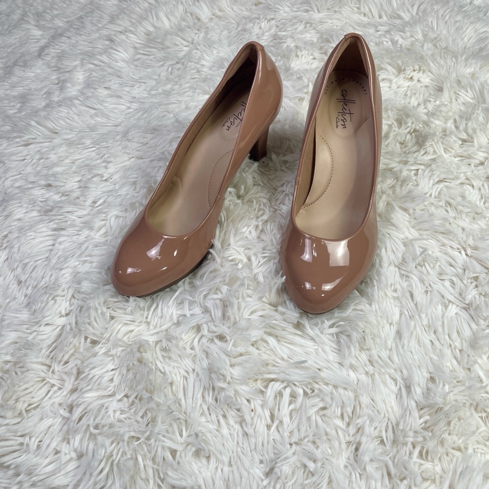 Clarks Adriel Viola Praline Patent Nude
High Heels size 7M - Picture 2 of 4